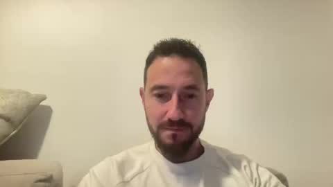 spainmenhot69 online show from 12/28/24, 07:33