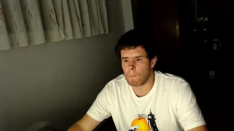 Snapshot of spanishboytenerife chatting on 01/29/25, 09:28 spanish online show from 01/29/25, 09:28