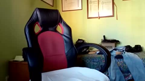 Snapshot of spanishharddick chatting on 01/15/25, 12:15 Manu online show from 01/15/25, 12:15