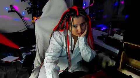 Evgenia online show from 11/26/25, 12:11