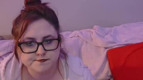 Snapshot of sparklelove69 chatting on 05/16/26, 06:54 Scottietee online show from 05/16/26, 06:54
