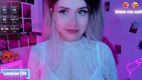 Snapshot of sparklemona chatting on 02/20/25, 01:46 SparkleMona online show from 02/20/25, 01:46