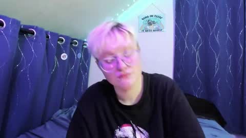 Atticus Pendragon online show from 11/19/25, 06:46