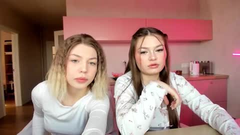 sparkly_18 online show from 03/26/26, 08:53