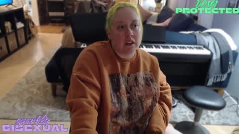 Snapshot of sparklybisexual chatting on 11/10/25, 02:54 sparklybisexual online show from 11/10/25, 02:54