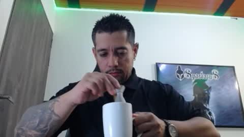     online show from 12/16/25, 05:23