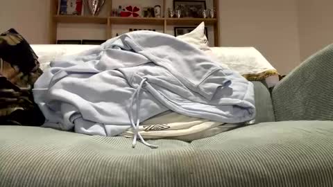 Snapshot of specialll27 chatting on 12/14/25, 02:33 Dany online show from 12/14/25, 02:33