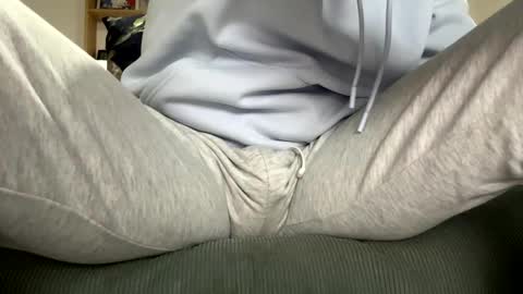 Snapshot of specialll27 chatting on 12/17/25, 10:16 Dany online show from 12/17/25, 10:16