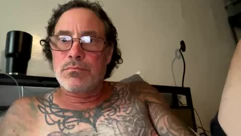 specter1972 online show from 11/18/25, 01:00