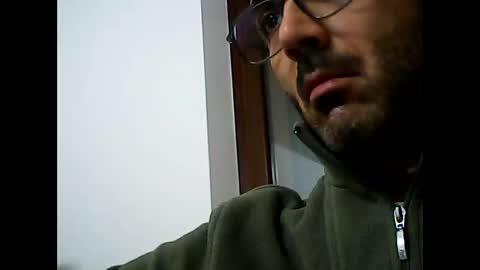 Snapshot of speed0800 chatting on 12/17/25, 11:33 Speed online show from 12/17/25, 11:33