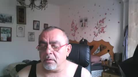 Snapshot of spektor1389 chatting on 02/17/25, 04:42 spektor1389 online show from 02/17/25, 04:42