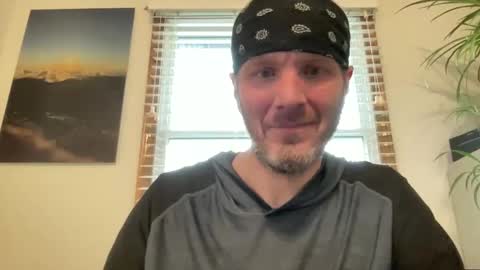 Snapshot of speppers chatting on 12/31/24, 04:25 Peppers online show from 12/31/24, 04:25