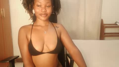 Snapshot of spicy_kerrine chatting on 03/10/25, 03:30 Spicy kerrine online show from 03/10/25, 03:30