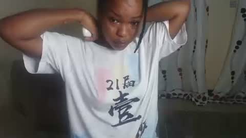 Snapshot of spicy_kerrine chatting on 09/21/25, 12:56 Spicy kerrine online show from 09/21/25, 12:56