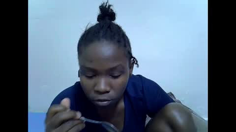 Snapshot of spicy_kittie chatting on 05/17/26, 05:09 Kittle online show from 05/17/26, 05:09