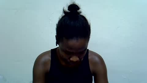 Snapshot of spicy_kittie chatting on 06/16/26, 08:39 Kittle online show from 06/16/26, 08:39