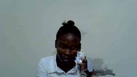 Snapshot of spicy_kittie chatting on 06/17/26, 09:12 Kittle online show from 06/17/26, 09:12
