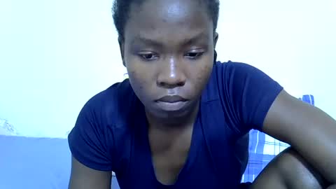 Snapshot of spicy_kittie chatting on 06/18/26, 01:04 Kittle online show from 06/18/26, 01:04