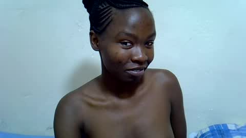 Snapshot of spicy_kittie chatting on 07/05/26, 08:43 Kittle online show from 07/05/26, 08:43