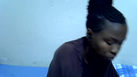 Snapshot of spicy_kittie chatting on 07/15/26, 06:13 Kittle online show from 07/15/26, 06:13