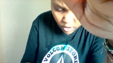 spicy_vibezz online show from 10/19/25, 09:04