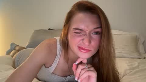 Snapshot of spicybaylee chatting on 10/08/25, 05:43 Baylee online show from 10/08/25, 05:43