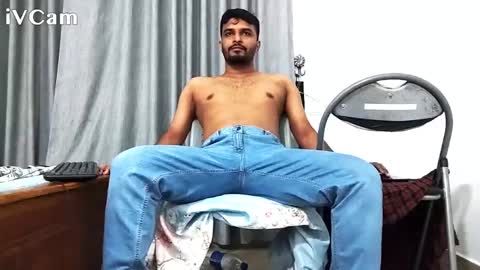 Snapshot of spicybuoy chatting on 01/01/25, 02:31 spicybuoy online show from 01/01/25, 02:31