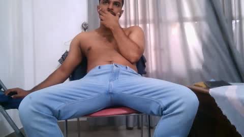 Snapshot of spicybuoy chatting on 09/30/25, 05:56 spicybuoy online show from 09/30/25, 05:56