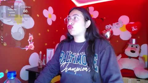 Veronica online show from 03/03/26, 12:11