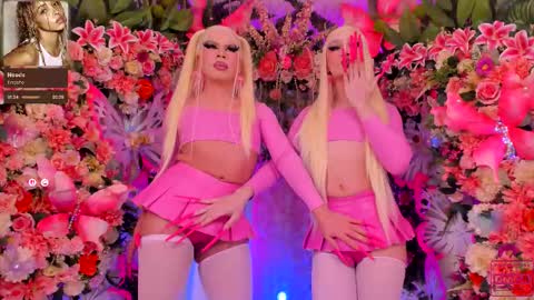 Snapshot of spicysluts chatting on 10/16/25, 12:55  Alison  Sharon  online show from 10/16/25, 12:55