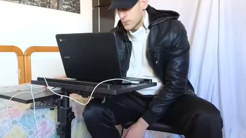 Marco. When Im offline you can view premium content in bio online show from 02/06/25, 09:11