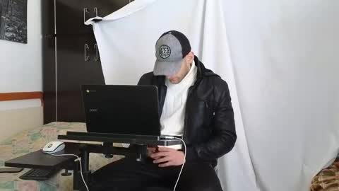 Marco. When Im offline you can view premium content in bio online show from 02/12/25, 07:55