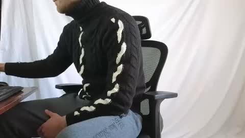 Marco. When Im offline you can view premium content in bio online show from 11/30/25, 08:51