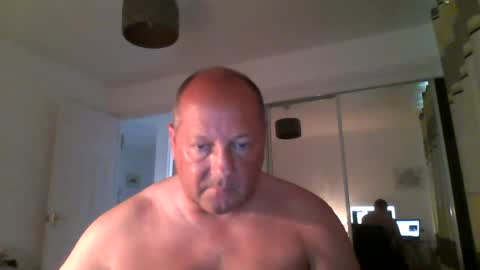 Snapshot of spidey1051a chatting on 07/27/26, 05:31 spidey1051a online show from 07/27/26, 05:31
