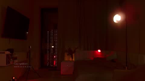 Elizabeth online show from 12/18/25, 05:19