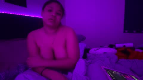 Snapshot of splashvirus chatting on 10/17/25, 07:11 splashvirus online show from 10/17/25, 07:11