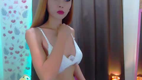 Snapshot of splendid_kim08 chatting on 12/10/24, 09:33 Kimmy online show from 12/10/24, 09:33