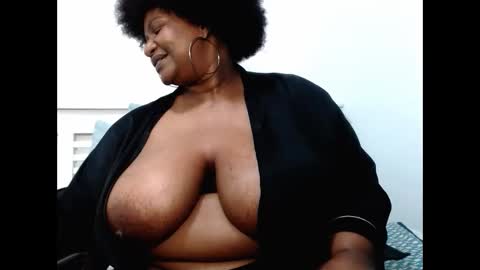 Snapshot of splendidtalitha chatting on 11/04/25, 10:31 SplendidTalitha online show from 11/04/25, 10:31