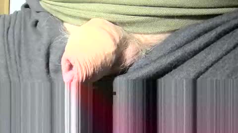 Snapshot of splitter60 chatting on 12/28/24, 02:53 splitter60 online show from 12/28/24, 02:53