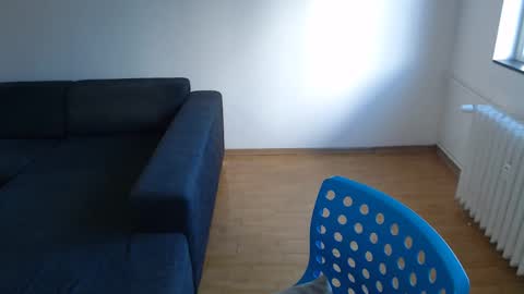 Snapshot of spoiled__doll chatting on 12/19/25, 08:43 Doll online show from 12/19/25, 08:43