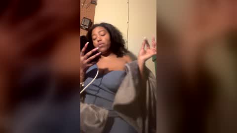 spoilprincesschloee online show from 12/19/25, 11:01