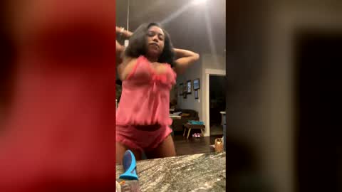 spoilprincesschloee online show from 12/20/25, 11:23