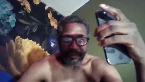 Snapshot of spoonyp chatting on 10/24/25, 09:06 spoonyp online show from 10/24/25, 09:06