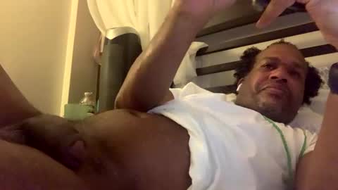 Snapshot of sportyesce chatting on 02/16/25, 11:59 sportyesce online show from 02/16/25, 11:59