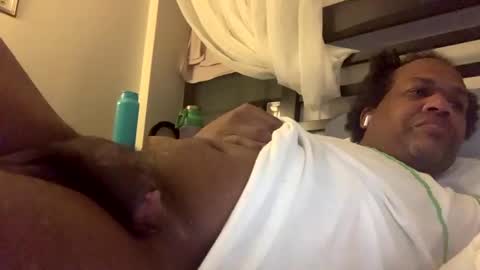 Snapshot of sportyesce chatting on 02/24/25, 03:33 sportyesce online show from 02/24/25, 03:33