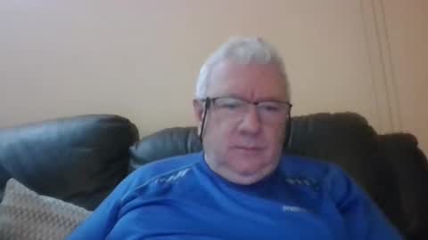 Snapshot of springtine chatting on 05/16/26, 12:29 springtine online show from 05/16/26, 12:29