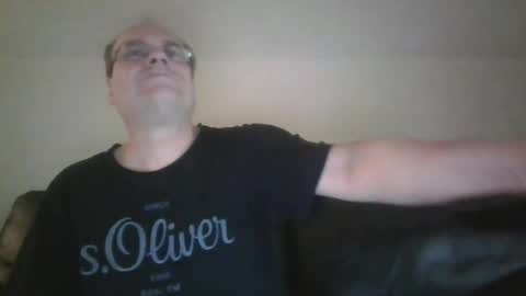 Snapshot of spritzer47 chatting on 09/27/25, 10:20 spritzer47 online show from 09/27/25, 10:20