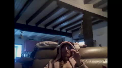 Snapshot of squealer69 chatting on 11/17/25, 03:07 squealer69 online show from 11/17/25, 03:07