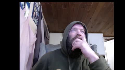 Snapshot of squegly chatting on 01/04/25, 03:50 Bryan online show from 01/04/25, 03:50