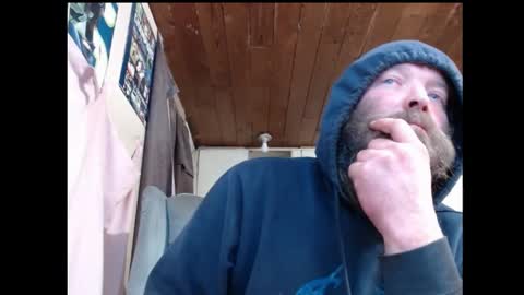 Snapshot of squegly chatting on 02/05/25, 03:45 Bryan online show from 02/05/25, 03:45